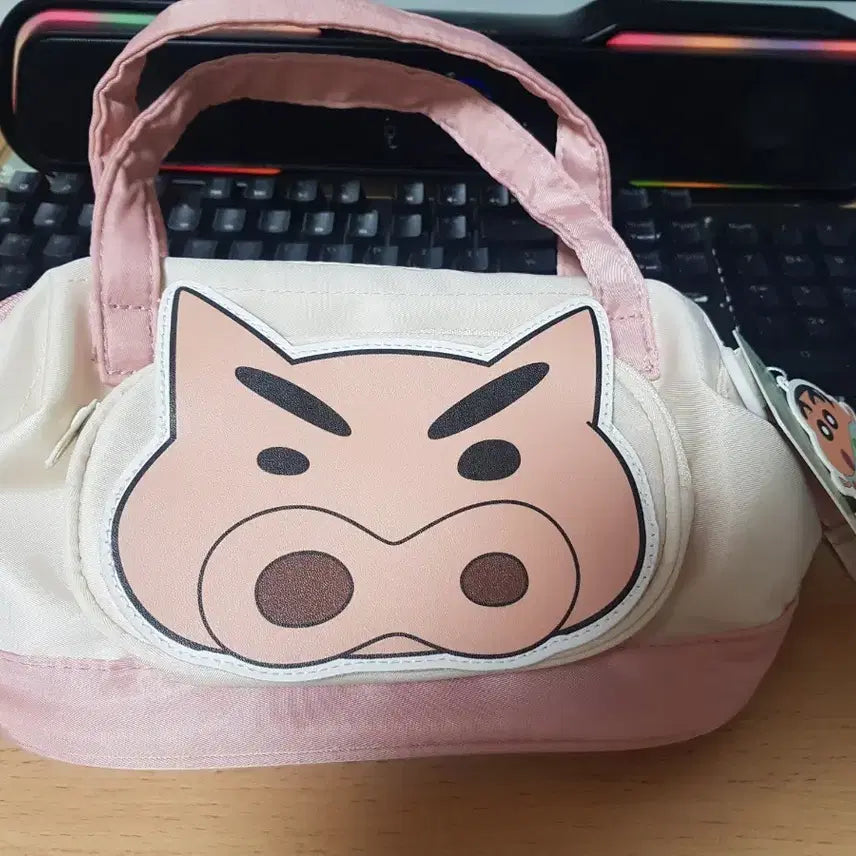 [SOLD OUT] 짱구 부리부리 돼지 캐릭터 토트백