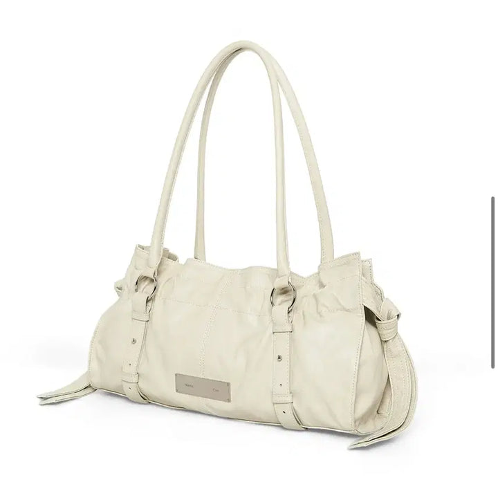 [BUNJANG] Matin Kim Shearling Tie Buckle Shoulder Bag (Beige) / 마뗑 킴 matin Kim 쉬어링 타이 버클 숄더 백 (베이지)