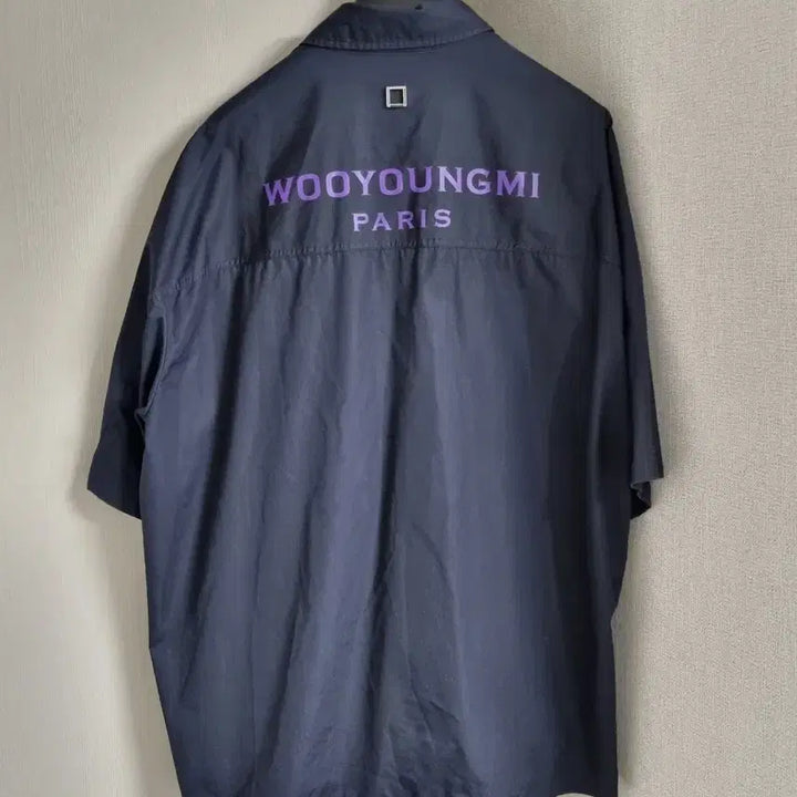 [BUNJANG] Wooyoungmi Back Logo Short Sleeve Shirt / 우영미 백로고 반팔 셔츠