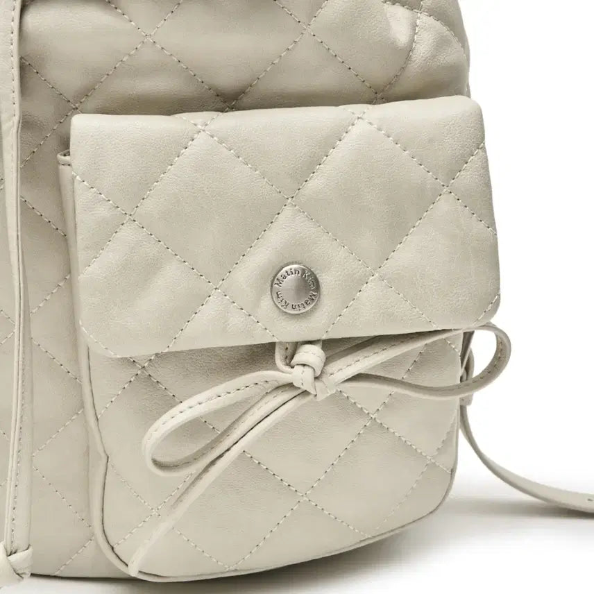 [BUNJANG] Matin Kim Double Pocket Quilting Backpack (Beige) / 마뗑 킴 Matin Kim더블 포켓 퀼팅 백팩(베이지)