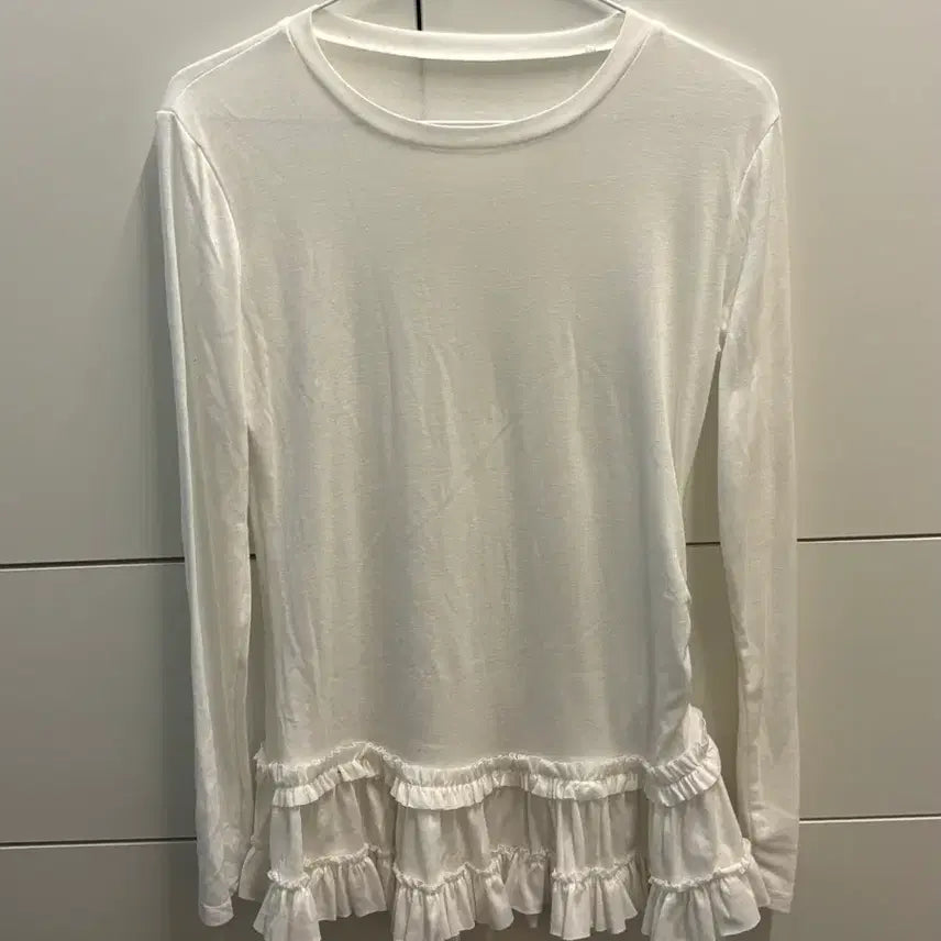 [BUNJANG] White Frill Long-Sleeve T-Shirt / 화이트 프릴 긴팔 티셔츠