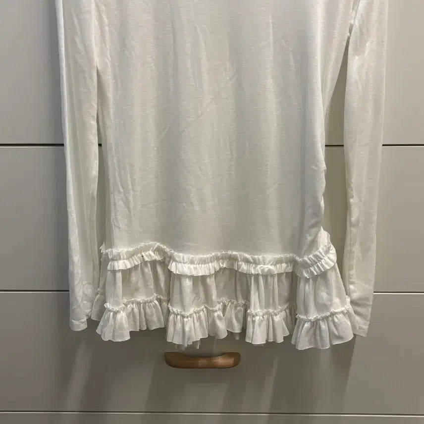 [BUNJANG] White Frill Long-Sleeve T-Shirt / 화이트 프릴 긴팔 티셔츠