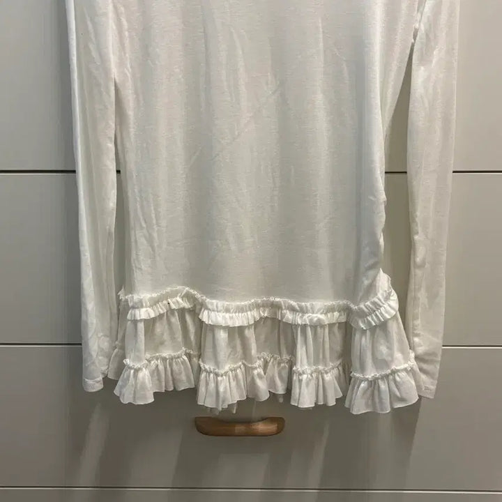 [BUNJANG] White Frill Long-Sleeve T-Shirt / 화이트 프릴 긴팔 티셔츠