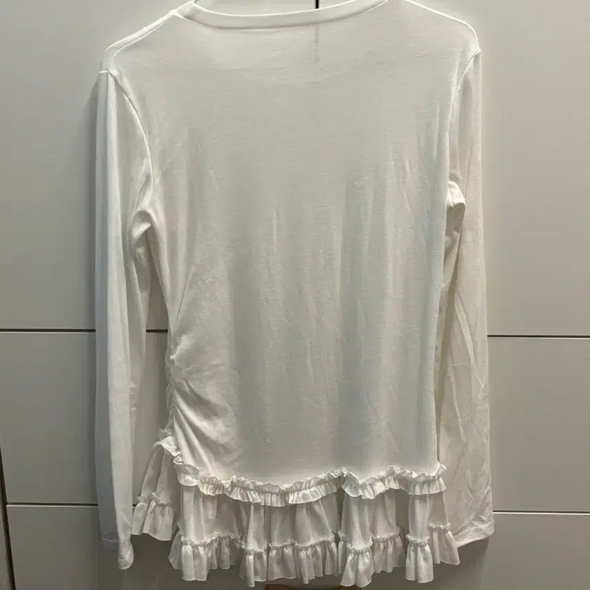 [BUNJANG] White Frill Long-Sleeve T-Shirt / 화이트 프릴 긴팔 티셔츠