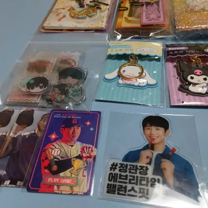 [BUNJANG] Cardcaptor Sakura, Dandadan, Sanrio, K-Pop, and More Merchandise Bundle / 종합 굿즈들 판매합니다