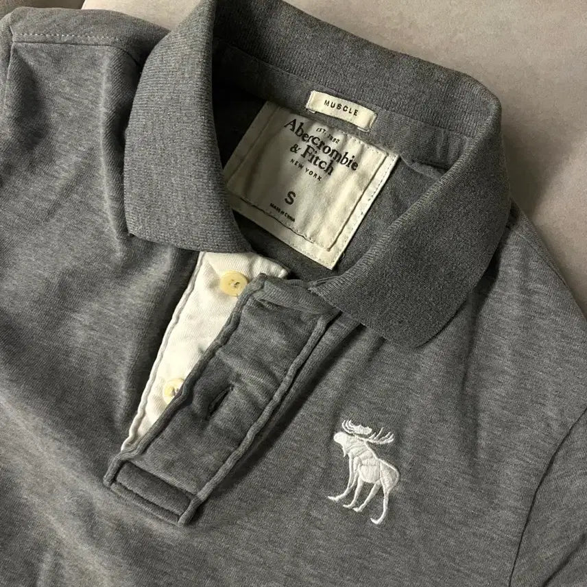 [BUNJANG] Abercrombie &amp; Fitch Long-Sleeve Polo Shirt - Grey, Size S / 아베크롬비 긴팔 폴로티 S 회색