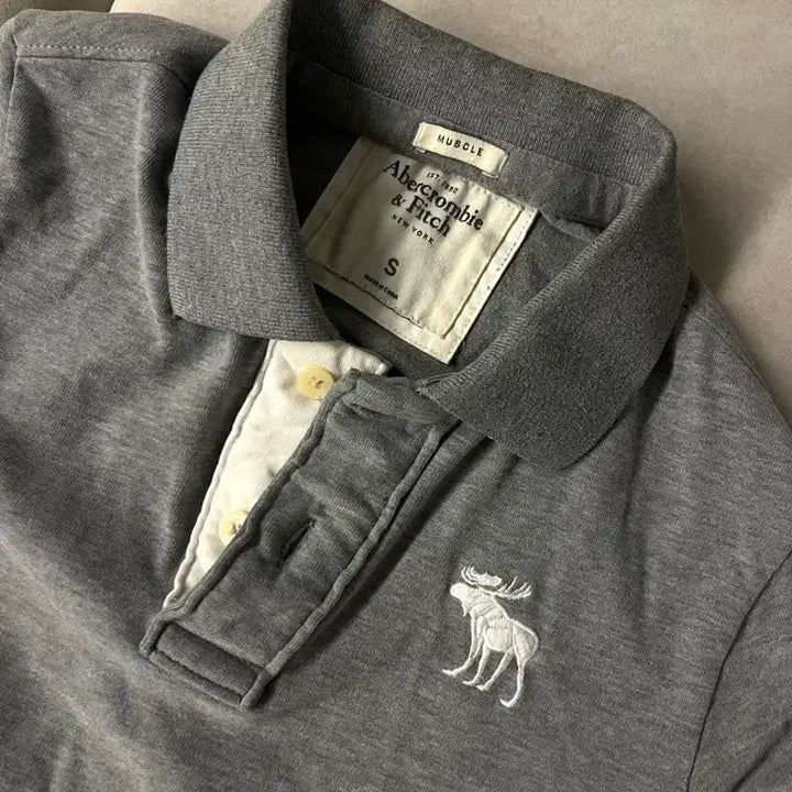 [BUNJANG] Abercrombie &amp; Fitch Long-Sleeve Polo Shirt - Grey, Size S / 아베크롬비 긴팔 폴로티 S 회색