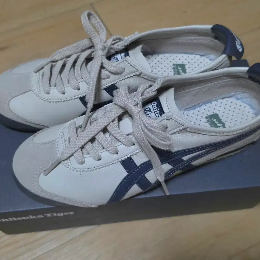 [BUNJANG] Onitsuka Tiger Mexico 66 Sneakers (Size 240) / 오니츠카 타이거 멕시코 66 240 1183C102