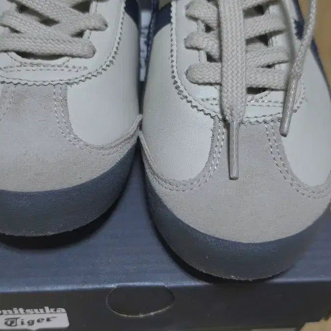 [BUNJANG] Onitsuka Tiger Mexico 66 Sneakers (Size 240) / 오니츠카 타이거 멕시코 66 240 1183C102
