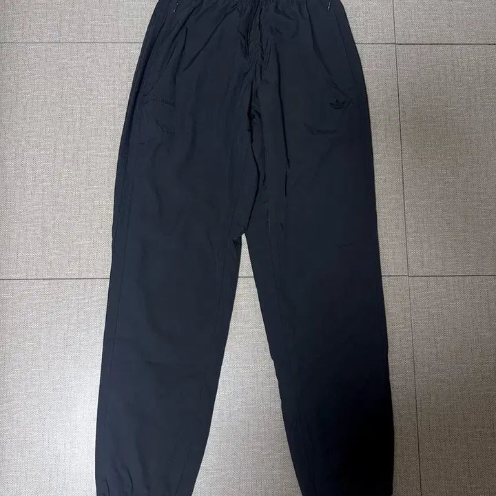 [BUNJANG] Adidas x JJJJound Nylon Track Pants Black US-S / 아디다스 x JJJ자운드 나일론 트랙 팬츠 블랙 US-S