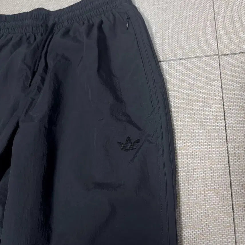[BUNJANG] Adidas x JJJJound Nylon Track Pants Black US-S / 아디다스 x JJJ자운드 나일론 트랙 팬츠 블랙 US-S