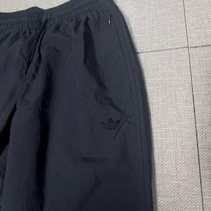 [BUNJANG] Adidas x JJJJound Nylon Track Pants Black US-S / 아디다스 x JJJ자운드 나일론 트랙 팬츠 블랙 US-S