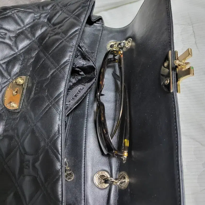 [BUNJANG] Metropolis Quilting Chain Crossbody Bag / 메트로시티 가방