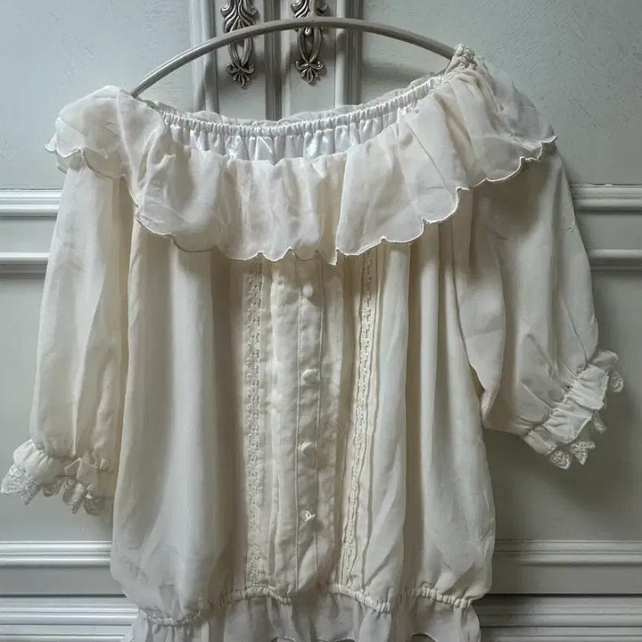 [BUNJANG] Ivory Lace Frill Blouse Mori Style / 아이보리 레이스 프릴 블라우스 모리룩