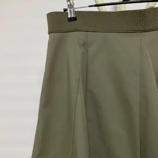 [BUNJANG] Etremongshow Khaki Flare Skirt Size 28 / 에트르몽슈 카키 플레어 스커트 28