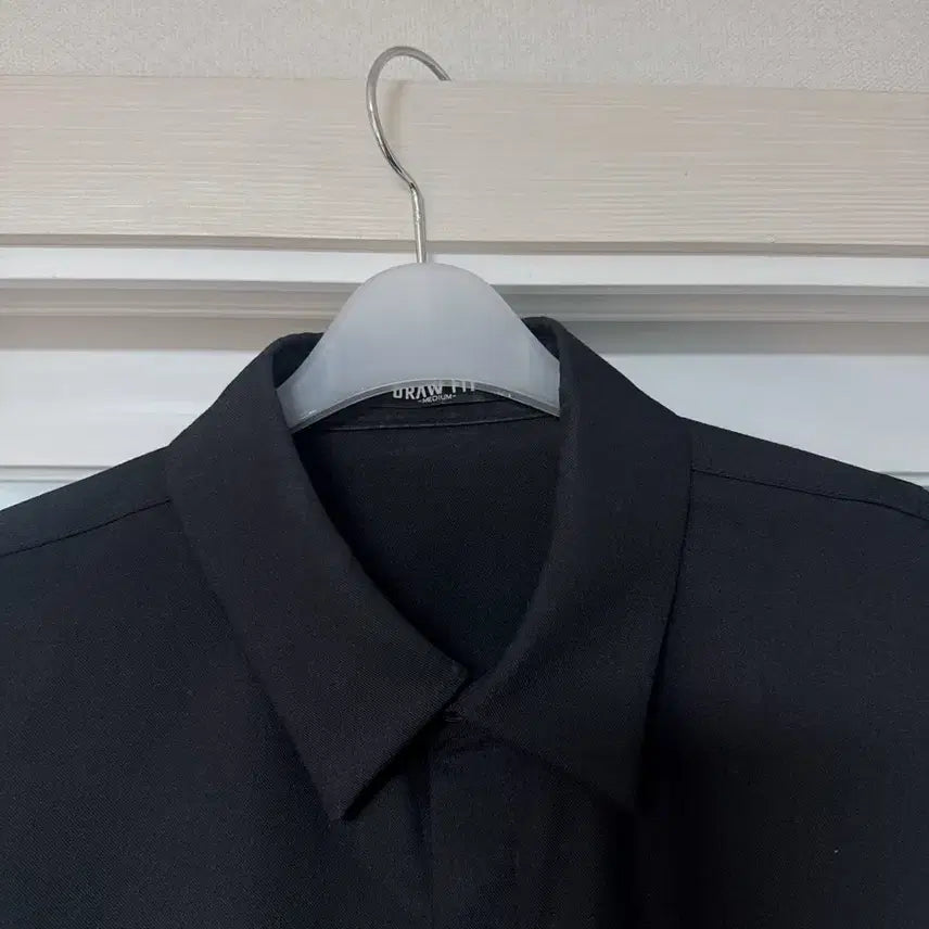 [BUNJANG] Drawfit Oversized Hidden Minimal Shirt Black / 드로우핏 오버사이즈 히든 미니멀 셔츠 블랙 M