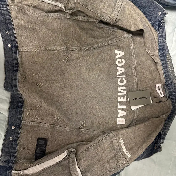 [BUNJANG] Balenciaga Backlogo Denim Jacket Blue / 발렌시아가 백로그 데님자켓(품절 및 새상품)
