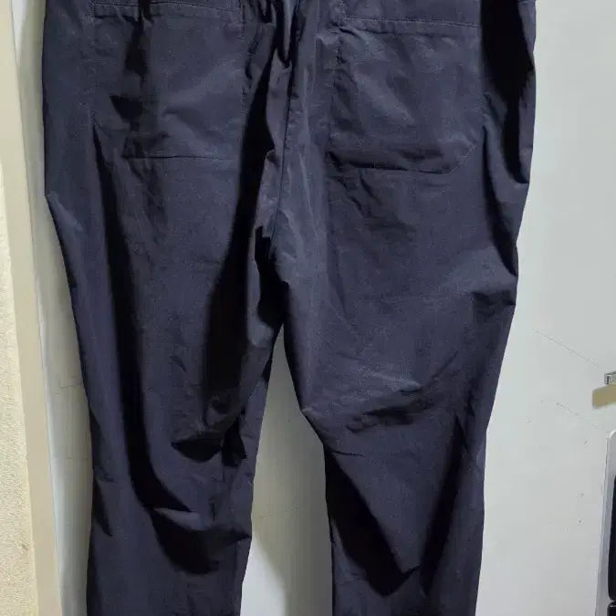 [BUNJANG] National Geographic Black Jogger Pants XL / 내셔널지오그래픽 블랙 조거팬츠 XL