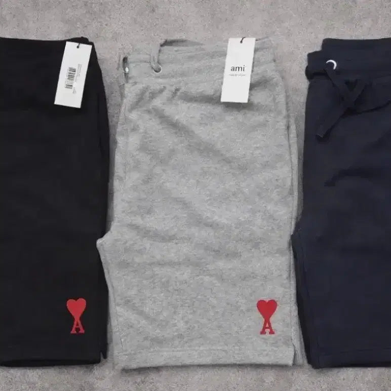 [BUNJANG] Ami Small Heart Shorts Black/Gray / 아미 스몰 하트 반바지 블랙/그레이