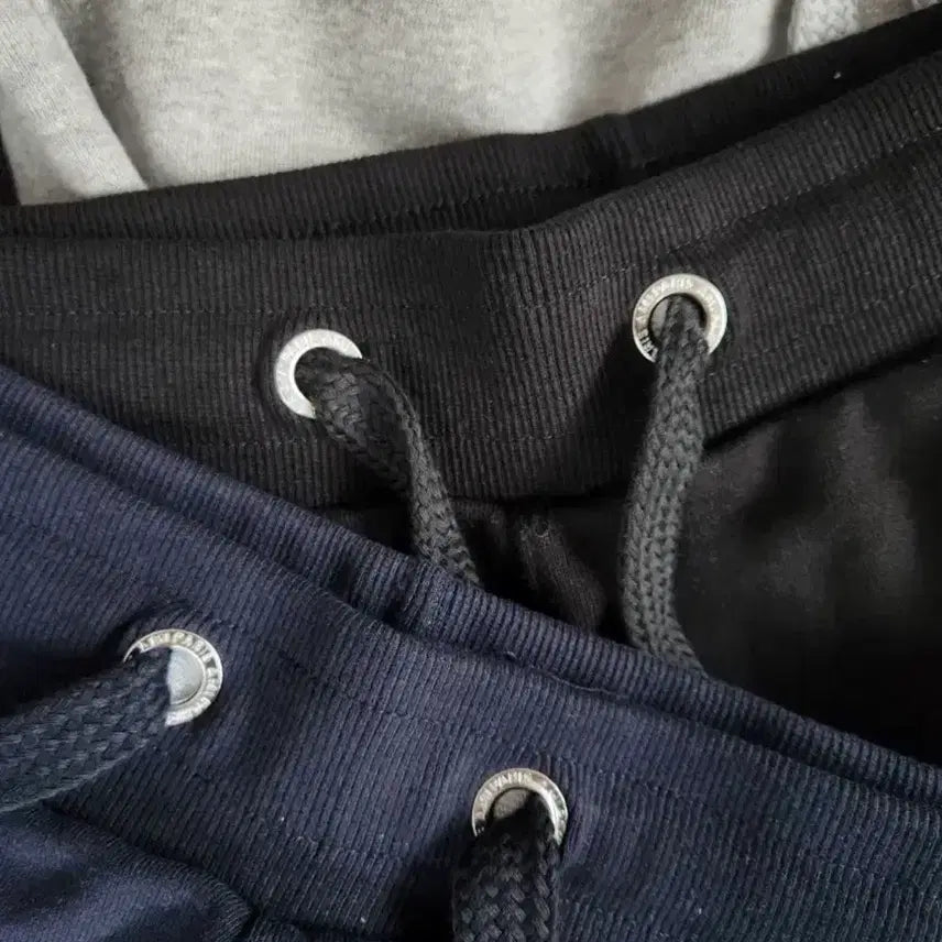 [BUNJANG] Ami Small Heart Shorts Black/Gray / 아미 스몰 하트 반바지 블랙/그레이