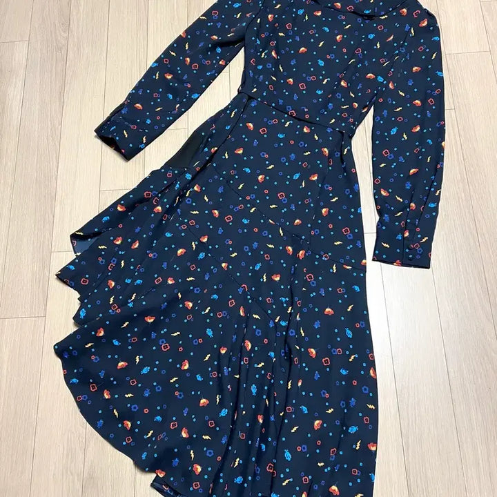[BUNJANG] Lucky Chouette Ruffle Pattern Asymmetric Belt Long Dress Navy / 럭키슈에뜨 러플 패턴 언발 벨트 롱원피스 네이비 프릴 쉬폰 브이넥 세라