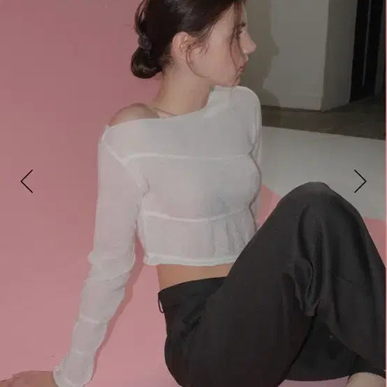 [BUNJANG] Lily Cote Rosy Knit Off-Shoulder Sweater Ivory / 릴리코츠 로지니트 rosy knit 아이보리