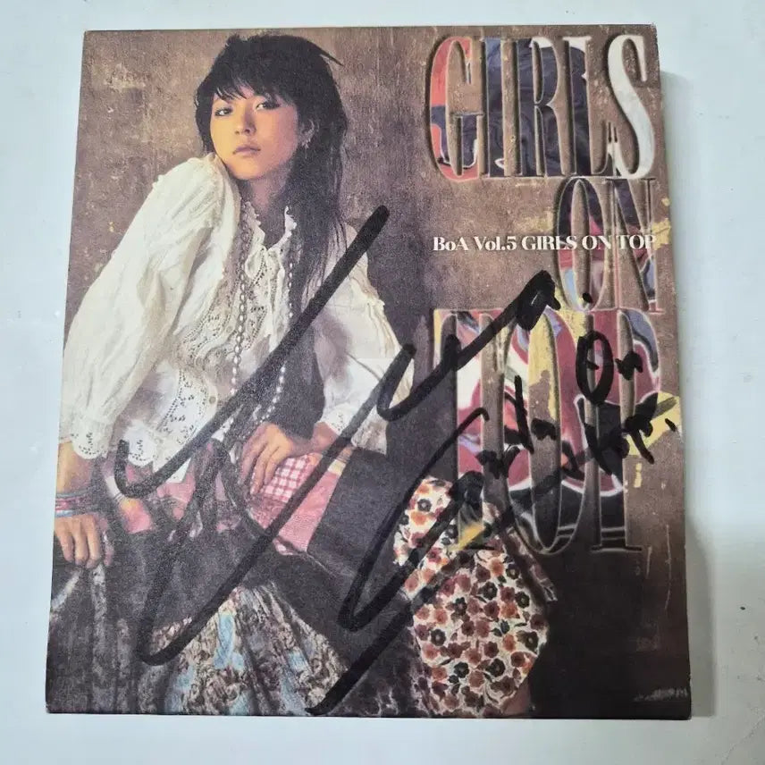 [BUNJANG] BoA Girls on Top 5th Album Signed CD / 보아 BoA Girls on Top 5집 싸인 cd 깨끗합니다