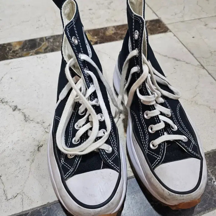 [BUNJANG] Converse Run Star Hike Black High-Top Sneakers (260mm) / 컨버스 런스타 하이크 블랙 하이 스니커즈 260사이즈