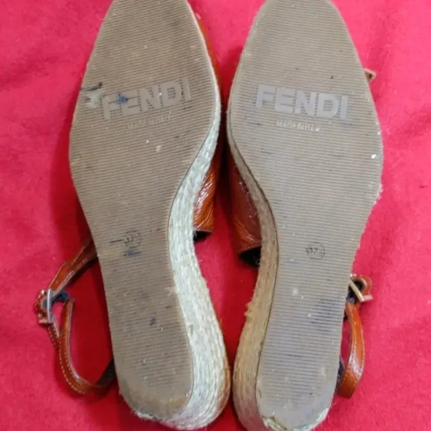 [BUNJANG] Fendi Wedge Heel Sandals Brown Leather / 팬디 웨지힐 샌들