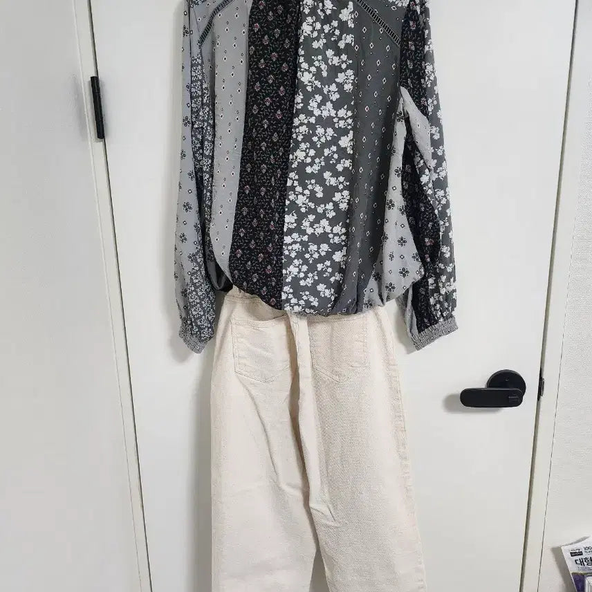 [BUNJANG] Pattern Blouse / 패턴 블라우스