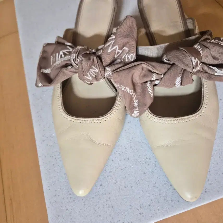 [BUNJANG] Lanvin Collection Ribbon Accent Sandal / 랑방컬렉션 뮨.235