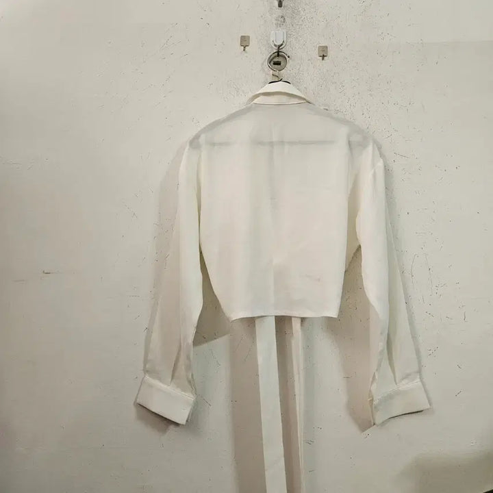 [BUNJANG] White Cropped Knot Blouse / 화이트 셔츠 크롭 매듭 블라우스