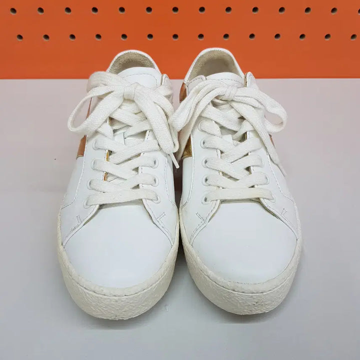 [BUNJANG] Maje Leather Sneakers Gold Accent Size 36 / 마쥬 maje 레더 스니커즈 골드 포인트 36사이즈