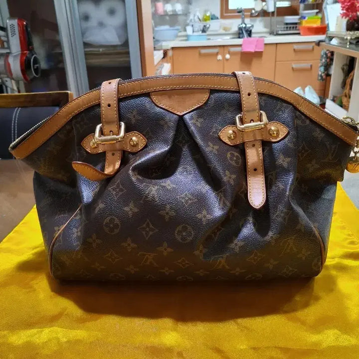 [BUNJANG] Louis Vuitton Tivoli GM Monogram Tote Bag / 루이비통 티볼라gm
