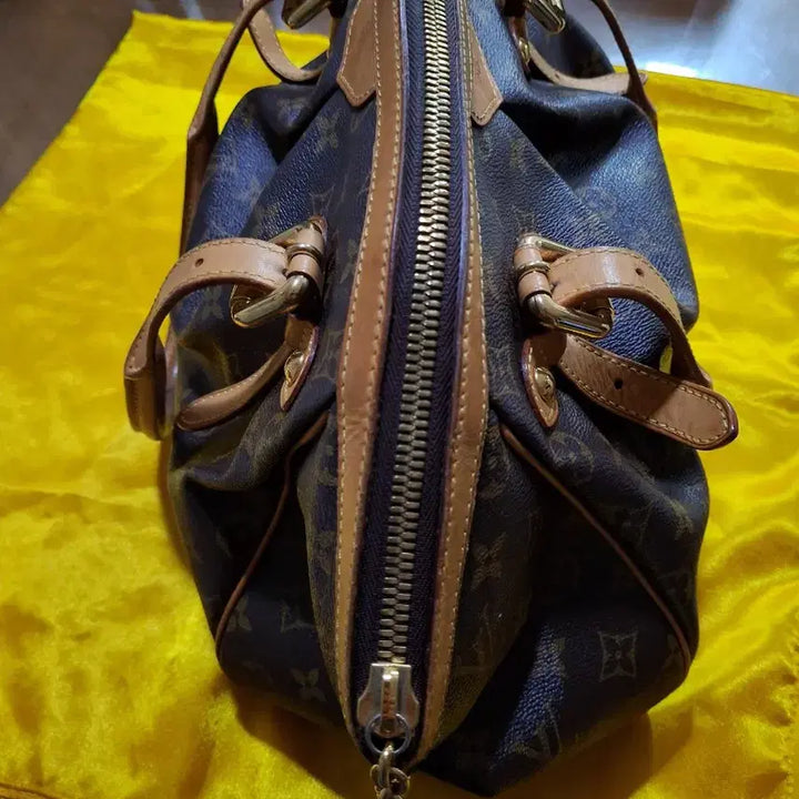 [BUNJANG] Louis Vuitton Tivoli GM Monogram Tote Bag / 루이비통 티볼라gm