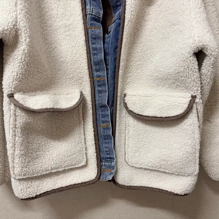 [BUNJANG] Ivory Fleece Lined Denim Jacket / 아이보리 뽀글이 데님 자켓 (~77)