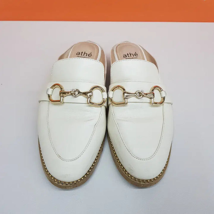 [BUNJANG] Atelier Vanessa Bruno Leather Gold Hardware Loafers Size 37 / 아떼 바네사브루노 골드 하드웨어 레더 블로퍼  37사이즈