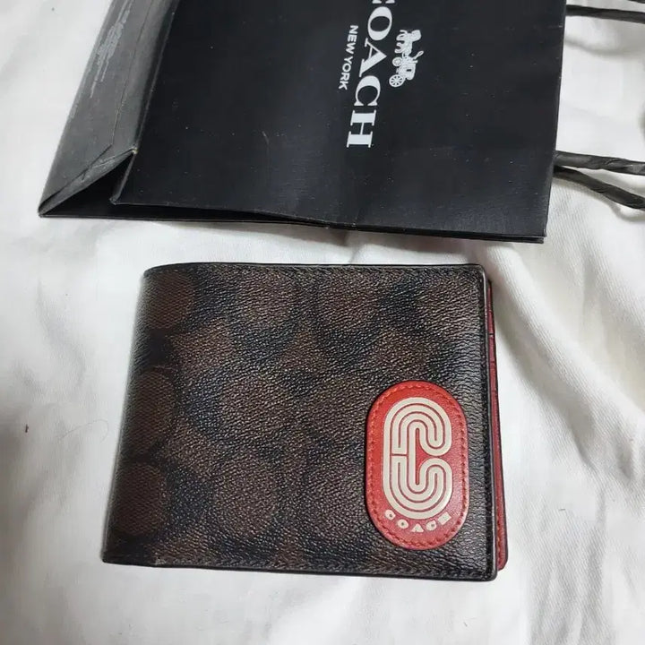 [BUNJANG] Coach Signature Brown Bi-fold Wallet with Shopping Bag / 코치 시그니처 브라운 반지갑 쇼핑백포함