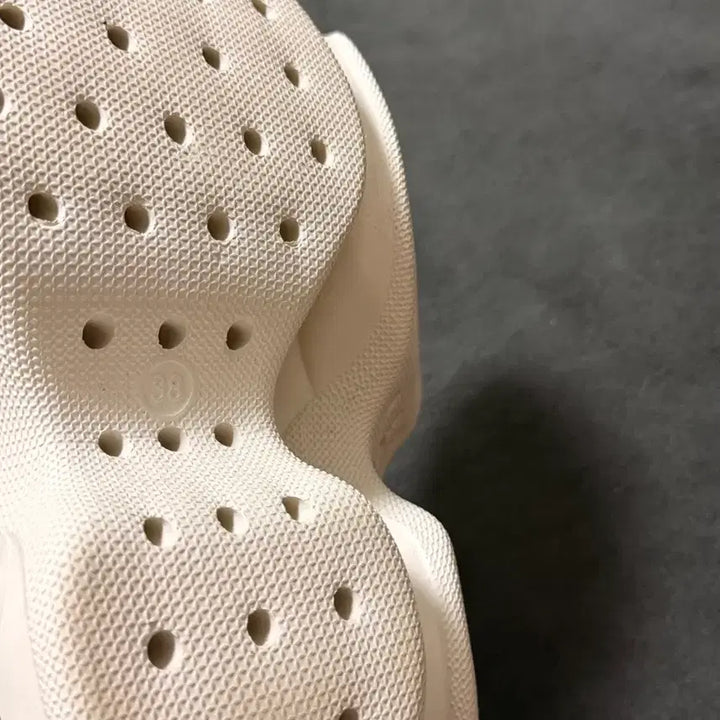 [BUNJANG] White Platform Wedge Slippers (Size 38) / 화이트 통굽 슬리퍼 38