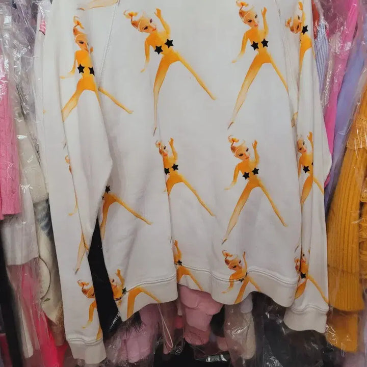 [BUNJANG] Doll Printing Sweatshirt T-Shirt White / 인형 프린팅 맨투맨 티셔츠 화이트