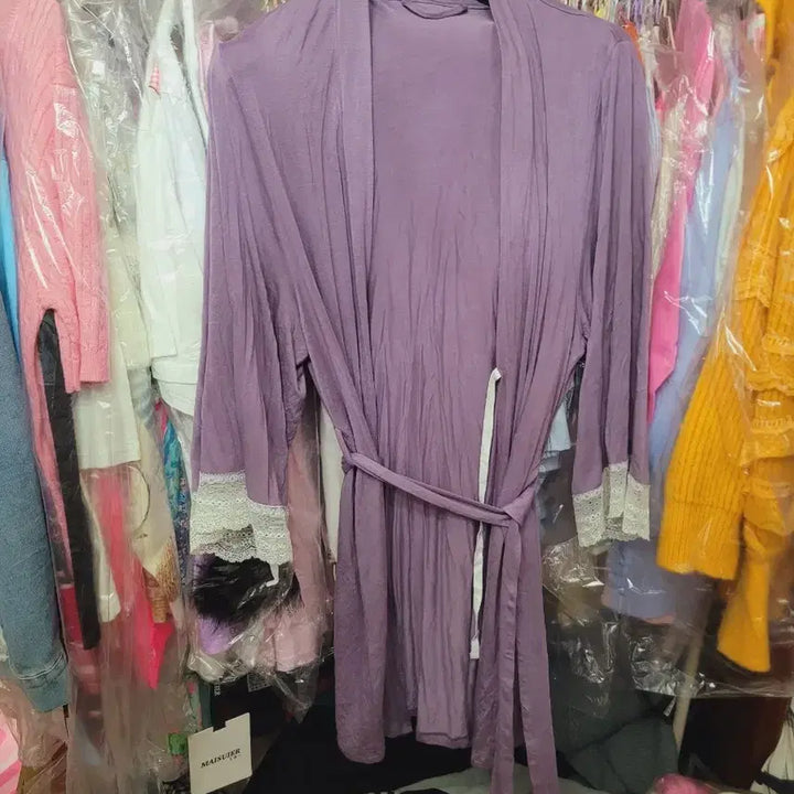 [BUNJANG] Lavender Lace Trimmed Robe Gown / 라벤더 레이스 트리밍 로브 가운 수입