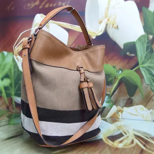 [BUNJANG] Burberry Ashbee Susanna Tassel Hobo Bag / 구제토토 버버리 애쉬비  수잔나 테슬 호보백 정품 중고 명품 60505