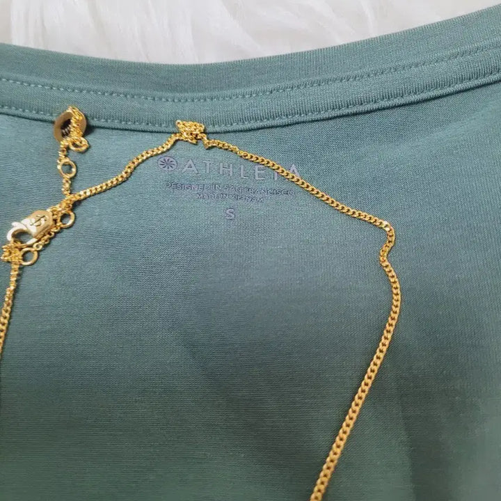 [BUNJANG] Esleta Mint U-Neck Short-Sleeve T-Shirt / 민트색 U넥 반팔 티셔츠 에슬레타