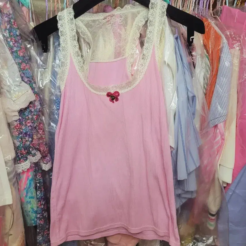 [BUNJANG] Juicy Couture Lace Pink Sleeveless Top / 쥬시꾸띄르 레이스 핑크 슬리브리스