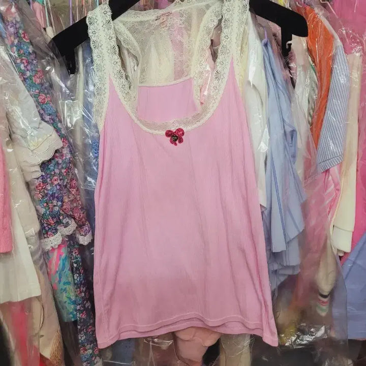 [BUNJANG] Juicy Couture Lace Pink Sleeveless Top / 쥬시꾸띄르 레이스 핑크 슬리브리스