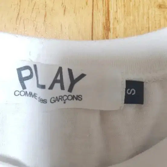[BUNJANG] Comme des Garçons PLAY White Short Sleeve T-Shirt Women&