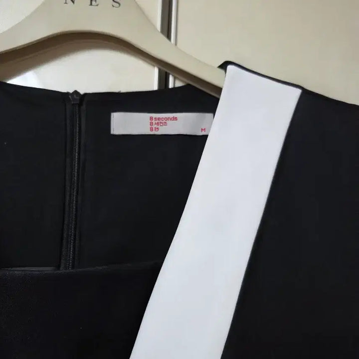 [BUNJANG] Satin Midi Dress with White Collar / 공단원피스