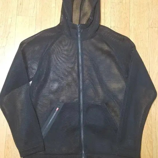 [BUNJANG] Descente Cooling Mesh Hooded Zip-Up Jacket Black (Size 105) / 정품새옷수준)데상트 냉감쿨링 메쉬 후드 집업 전체 메쉬 블랙 자켓,105