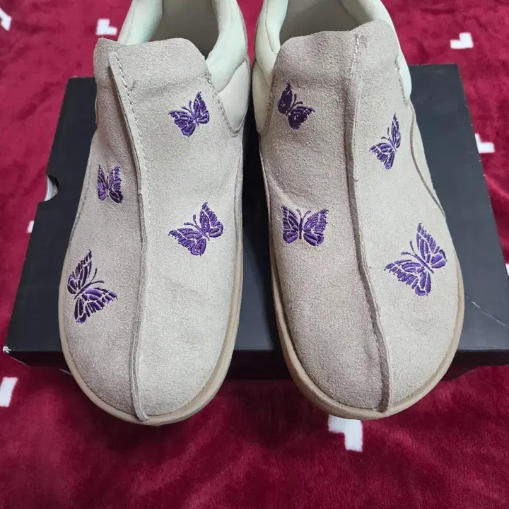 [BUNJANG] Needles x Reebok Beige Sneakers (250mm) - New / 니들스 x 리복 베이지 250 새제품