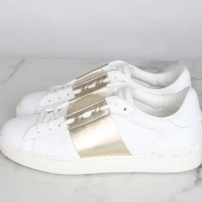 [BUNJANG] Valentino Garavani Hidden Open Rockstud Sneakers Gold / 발렌티노 히든오픈 락스터드 스니커즈 골드 40.5(255)